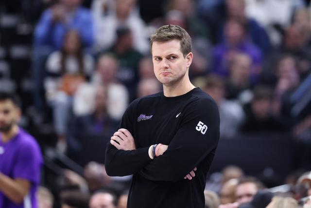 八卦媒体曝料 瓜迪奥拉外遇对象出席太太团合影